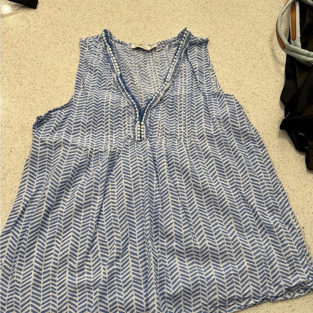 Vineyard Vines Blue and White Sleeveless Tank Top